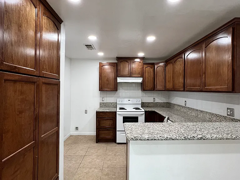 1208 McDonald Way #A — Photo 5