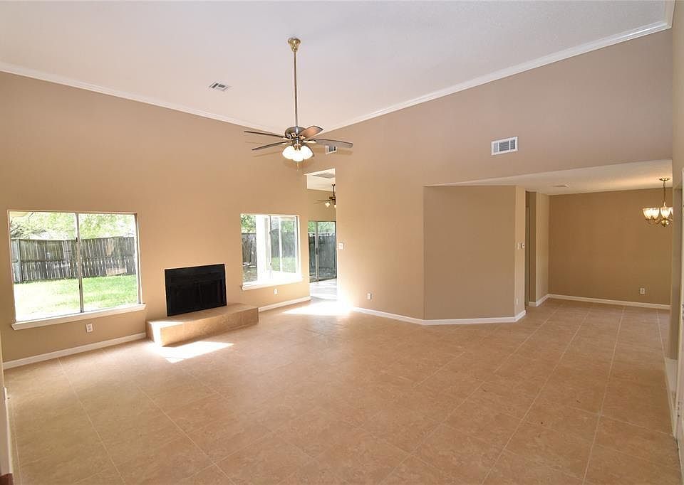 1st image of 3110 Hollow Creek Dr