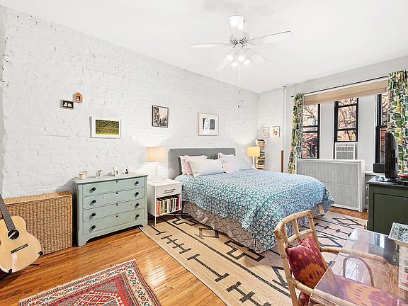 4th image of 147 Pacific St APT 3B