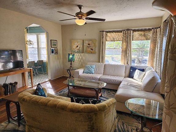 2nd image of 5925 Gulfport Blvd S