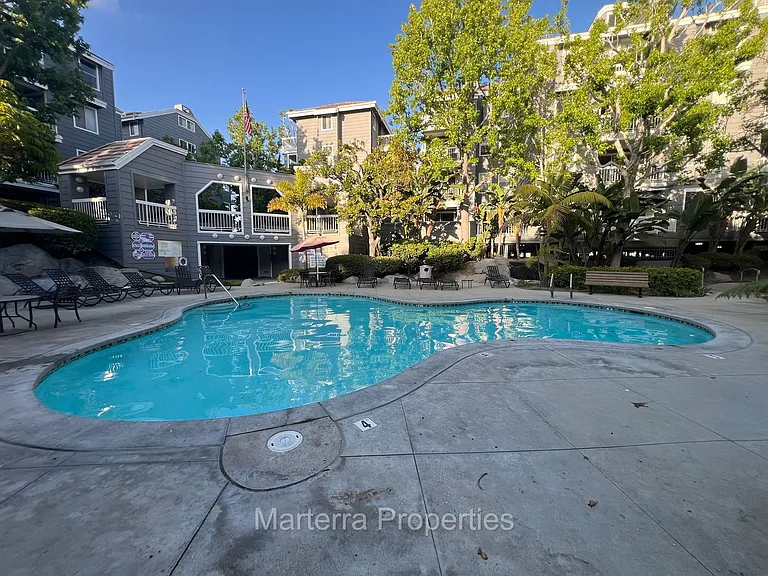 20331 Bluffside Cir #221 — Photo 17