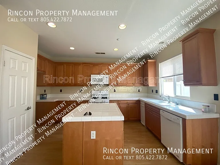 2922 Dunkirk Dr — Photo 6