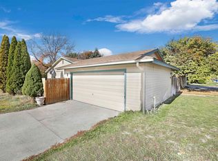 921 Eastland Dr N, Twin Falls, ID 83301