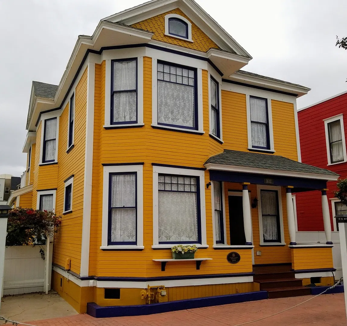 Victorian Home in Little Italy, 4 bed 4 bath, Large lot — Photo 1