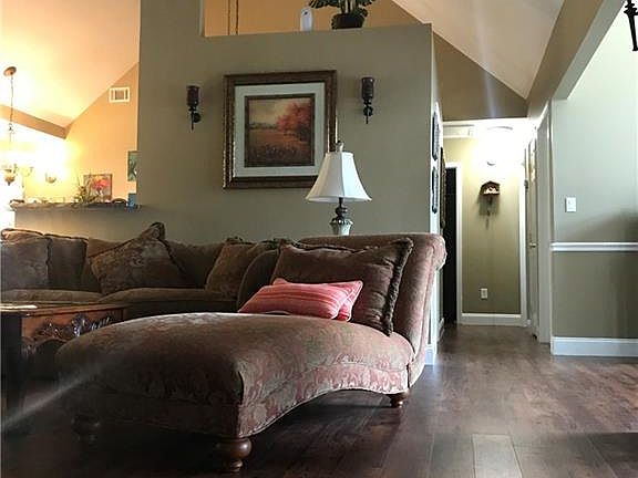 5th image of 1395 Charter Club Dr