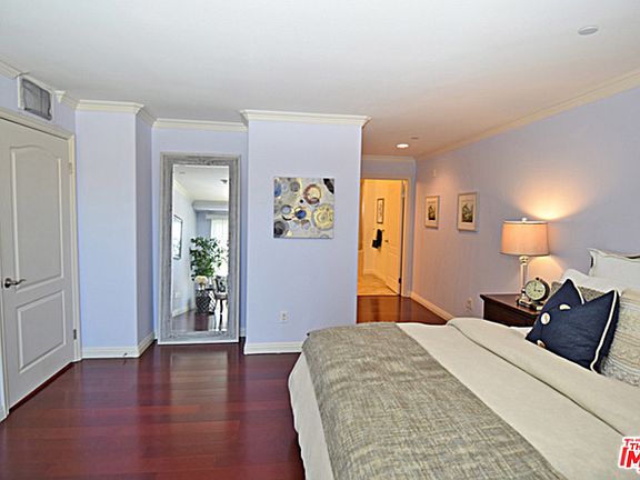 4th image of 700 S Ardmore Ave APT 405