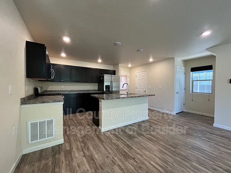 1208 Hummingbird Cir — Photo 6