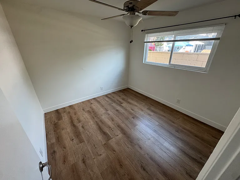 30 W 49th St #3 — Photo 8