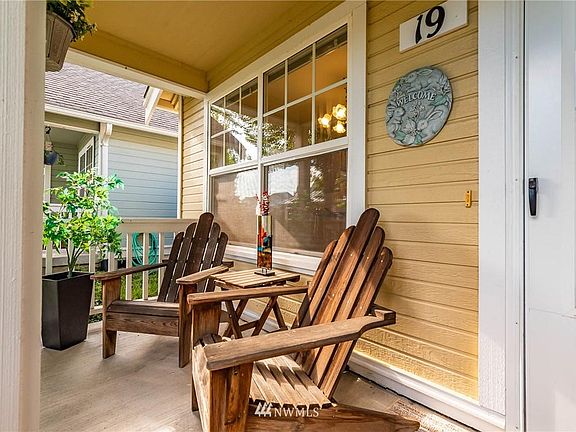 5th image of 161 W Whidbey Ave APT 19