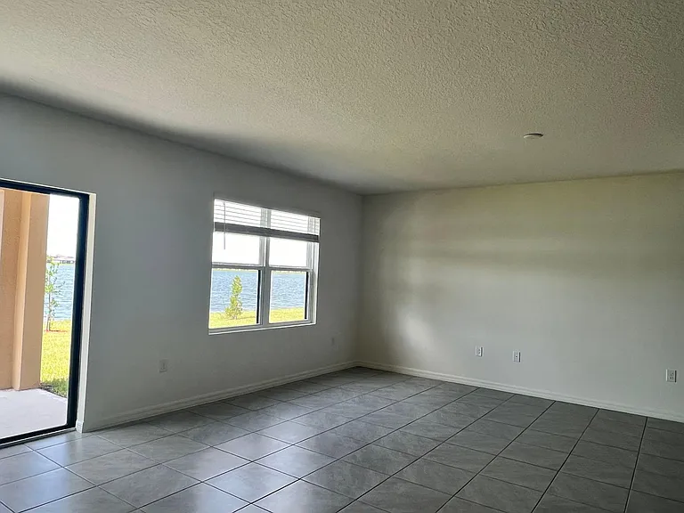 2204 Farmhouse Rd — Photo 9