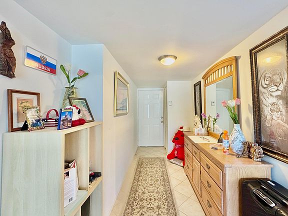 5th image of 5910 Morningstar Circle #306
