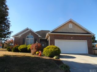 3526 48th Ave NE, Hickory, NC 28601