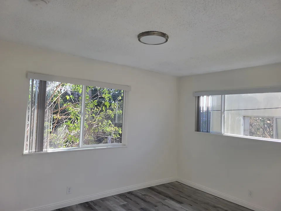 711 N Avenue 65 #6