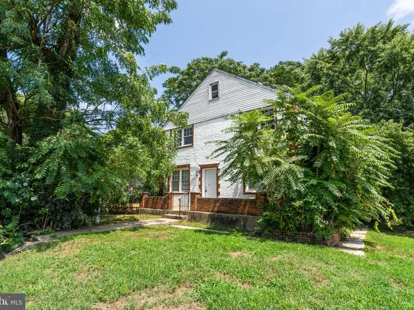 4816 Emo St, Capitol Heights, MD 20743