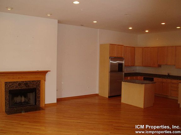 3rd image of 2535 N Southport Ave #4W