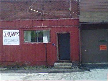 1st image of 215 E Main St
