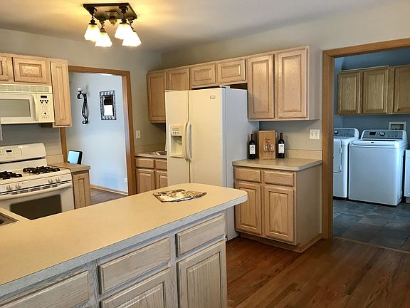 4th image of 4125 Everett Pl