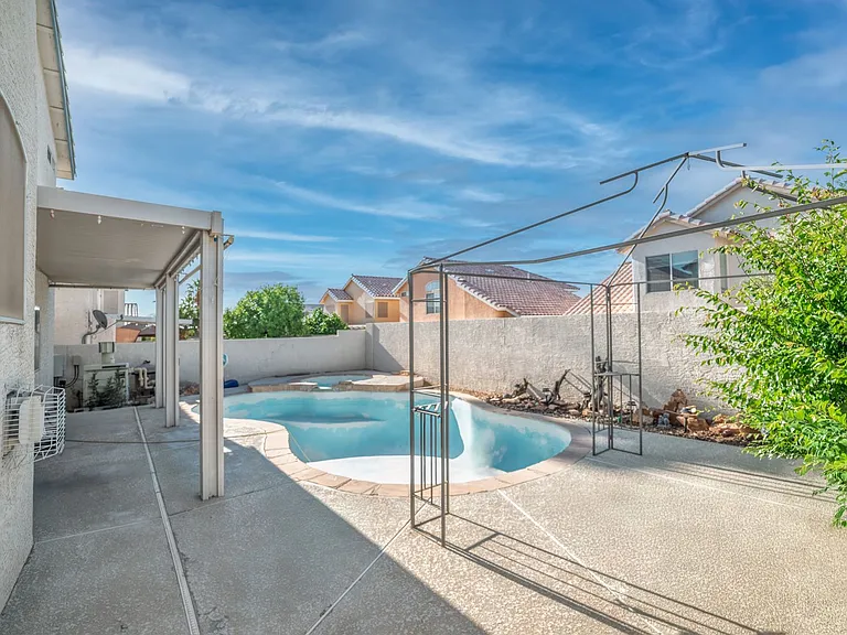 8133 Kentshire Dr — Photo 23