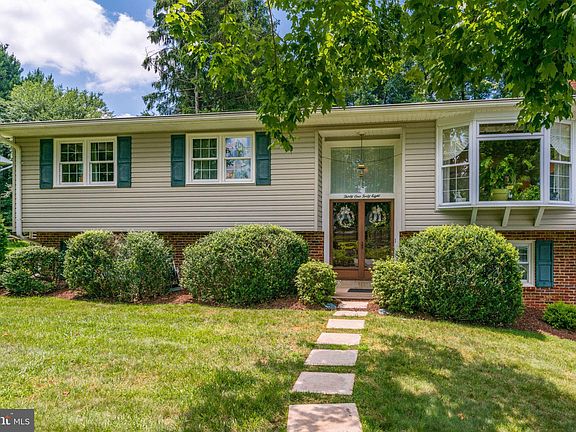 5th image of 3148 Southfield Dr