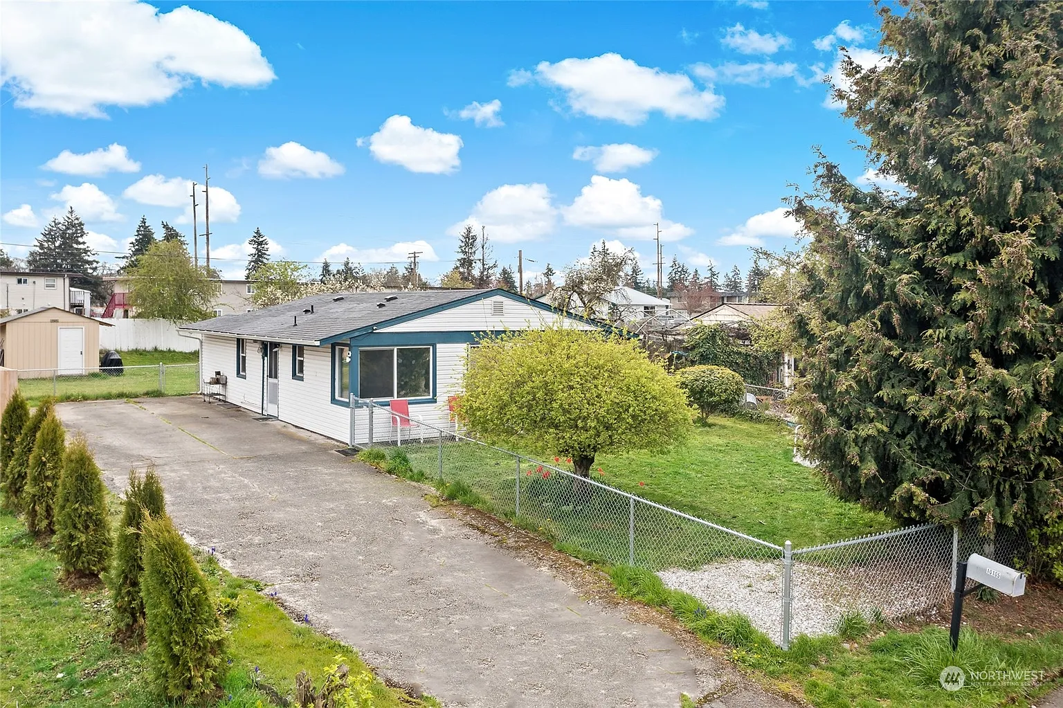 10105 Kline Street SW photo 1