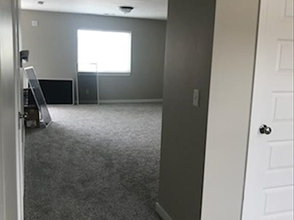 5th image of 821 Trails End