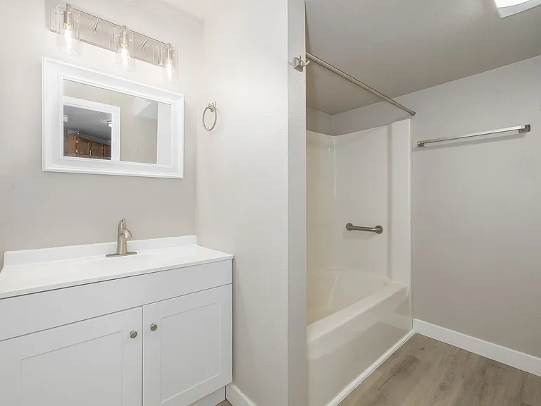 209 Forest St — Photo 6