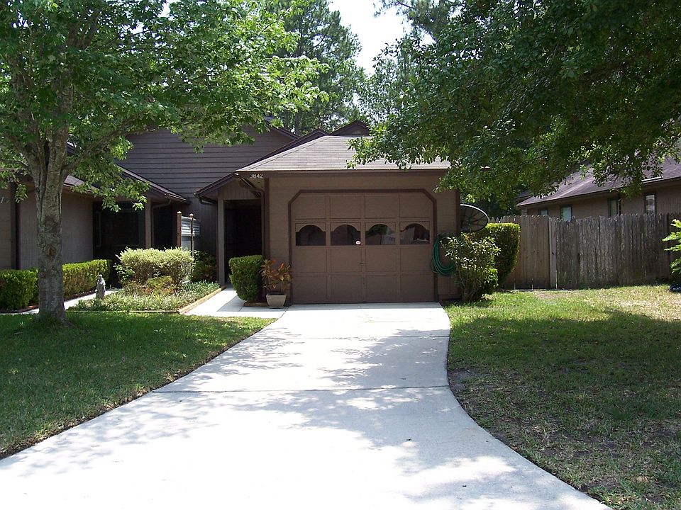 Great Home for Downsizing or First Time Home Buyer