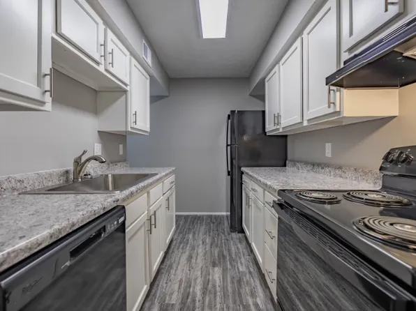 37 Hidden Valley Dr #37, Newport, KY 41076