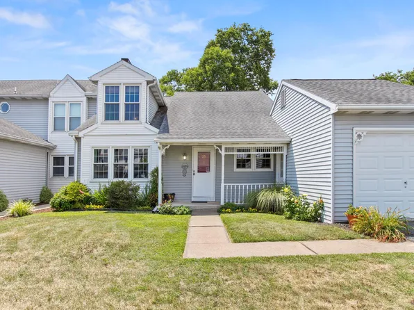 25 Warwick Cir, Mechanicsburg, PA 17050