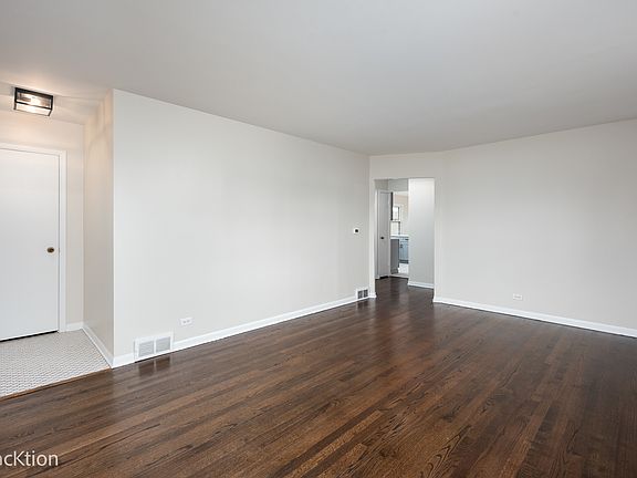 3rd image of 4035 N Grant St