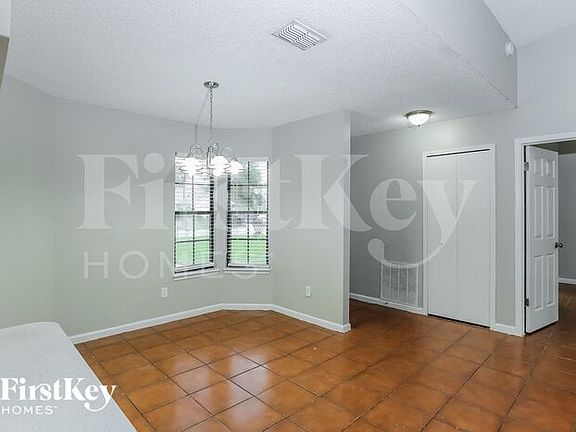 4th image of 108 Prindle Dr E