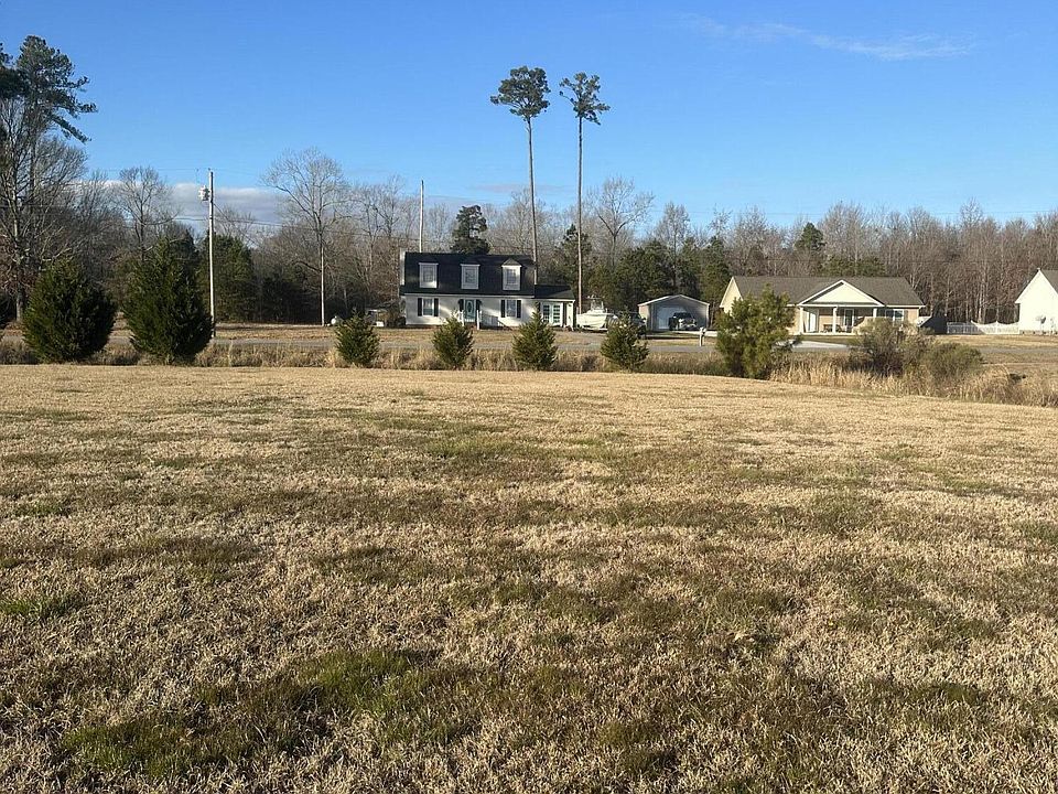 2nd image of 120 Windsor Lane