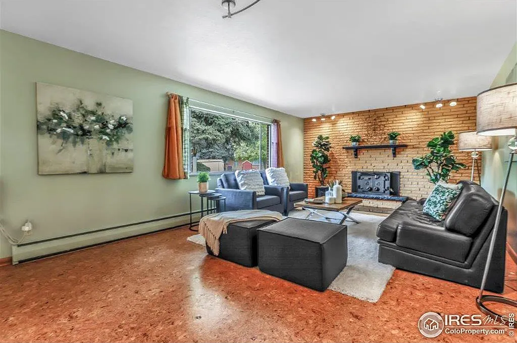 3 bed, 1.5 bath, 1497 sqft, $3,600 — Photo 3