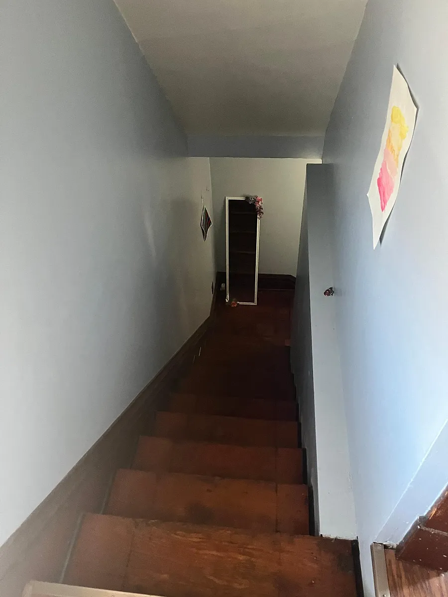 Building Photo - 462 Winsley St #2