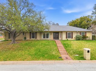 7208 Tamarack Rd, Benbrook, TX 76116