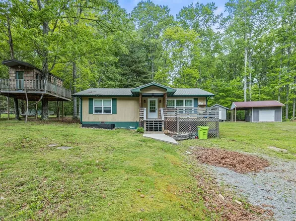 4020 Saponac Dr, Crossville, TN 38572