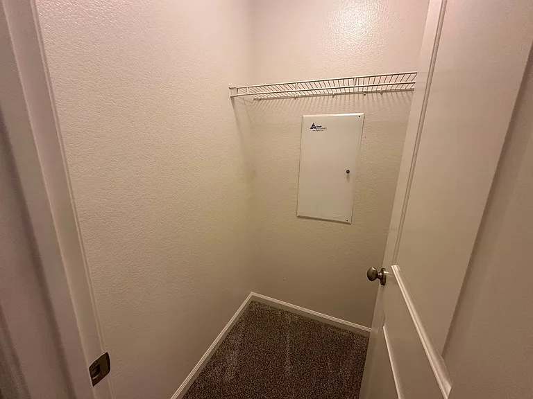 1690 Springhill Dr — Photo 20