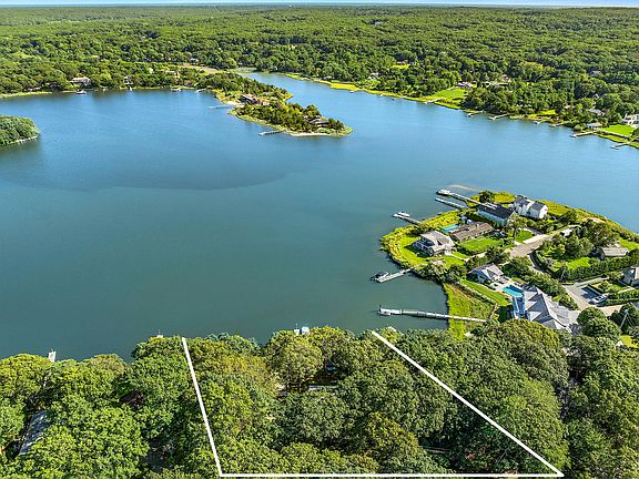 3rd image of 210 Redwood Rd