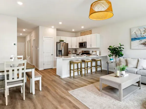 224 Hermosa Dr, Egg Harbor Township, NJ 08234