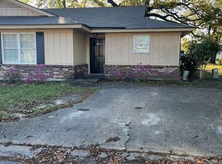 2 Peach Ct, Savannah, GA 31419