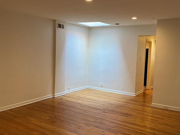 4th image of 2321 Sansom St #23-2B