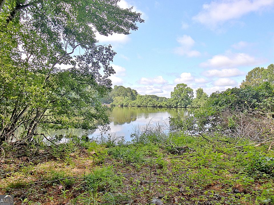 1st image of 121 Lakeside Dr