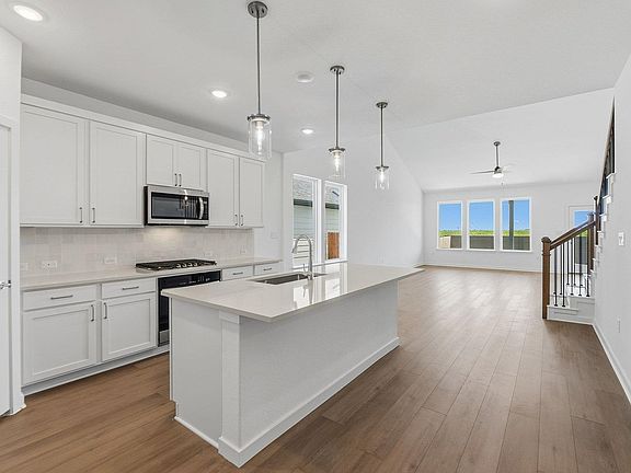 4th image of 16107 Emma Edge Ln
