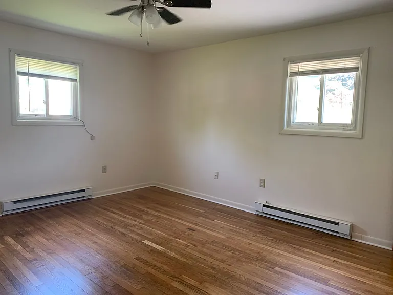 101 Sunset Ave — Photo 9