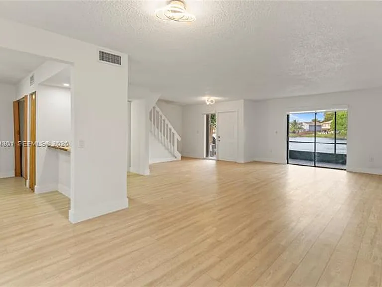 6745 NW 169th St #Townhouse G — Photo 5