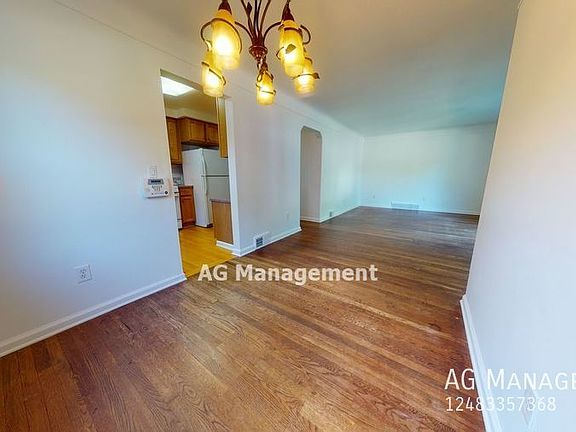 5th image of 1159 S Eton St