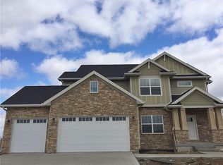 2609 NW Willowbrook Dr, Grimes, IA 50111