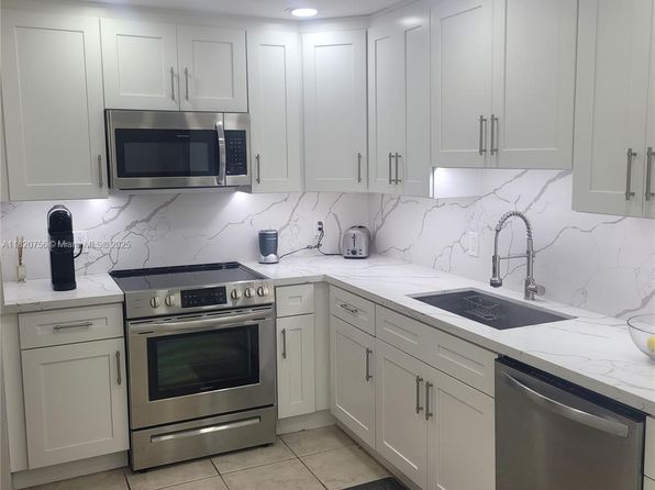 9111 E Bay Harbor Dr APT 3A