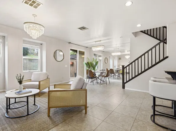 425 S Meadowbrook Dr #140, San Diego, CA 92114