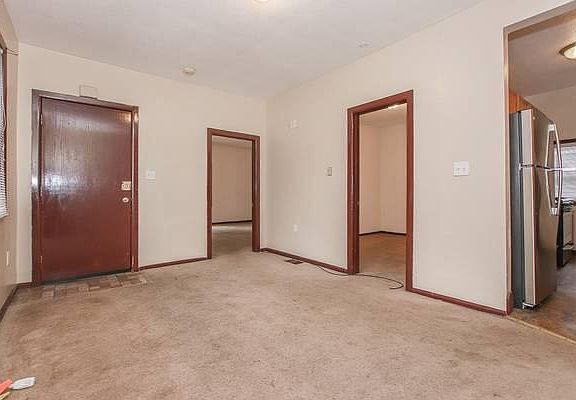 3rd image of 1873 W 47th St #2UP